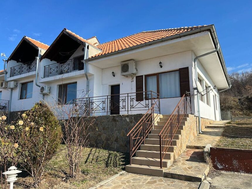 ID5713 Двухэтажный таунхаус в Кошарице