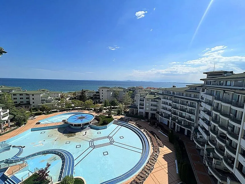 ID6026 Двухкомнатная квартира в апарт - отеле Emerald Beach Resort & Spa