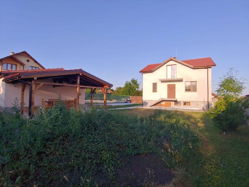 ID6171 Двухэтажный дом в селе Горица