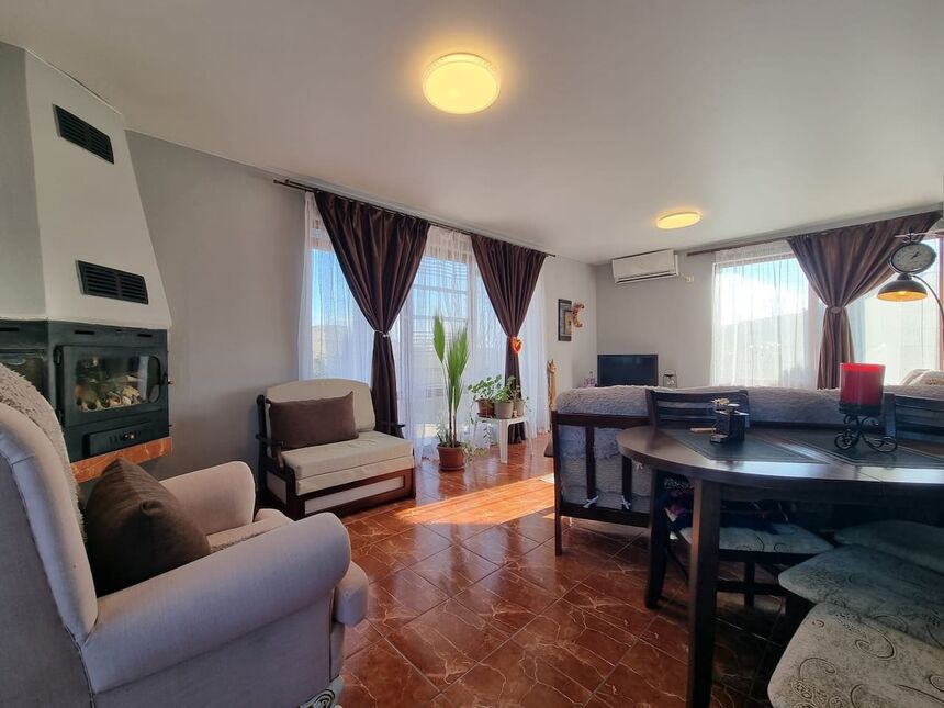 ID7142 Двухэтажный дом с участком земли в с. Бата