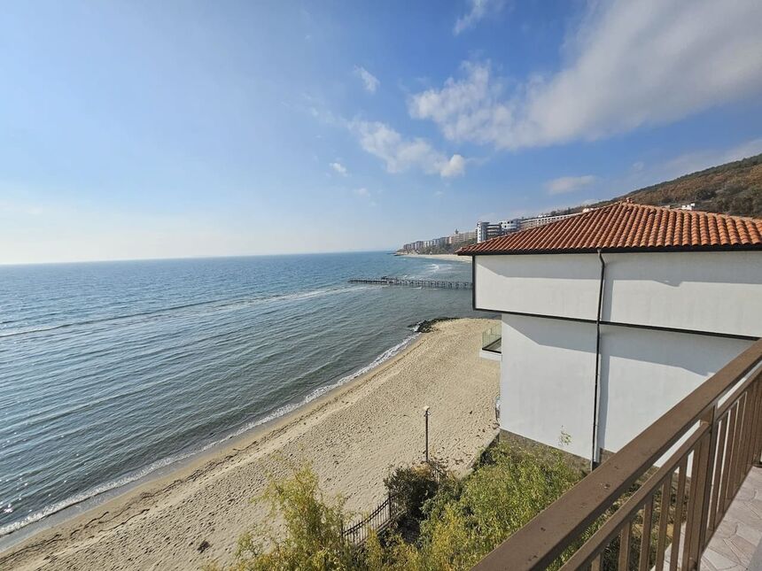 ID7158 Трехкомнатная квартира в жилом комплексе Messambria Fort Beach