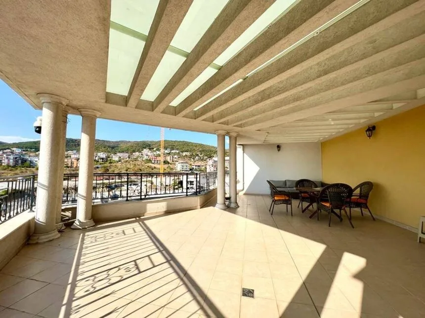 ID7338 Уникальная трехкомнатная квартира с видом на море в апарт - отеле Villa Florence