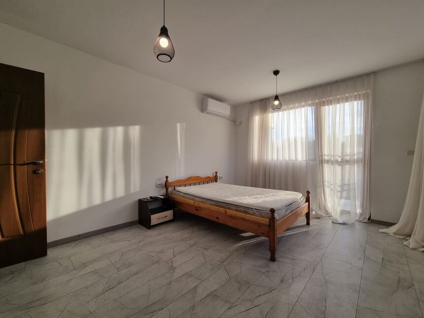 ID7580 Двухэтажный дом с участком земли в селе Александрово