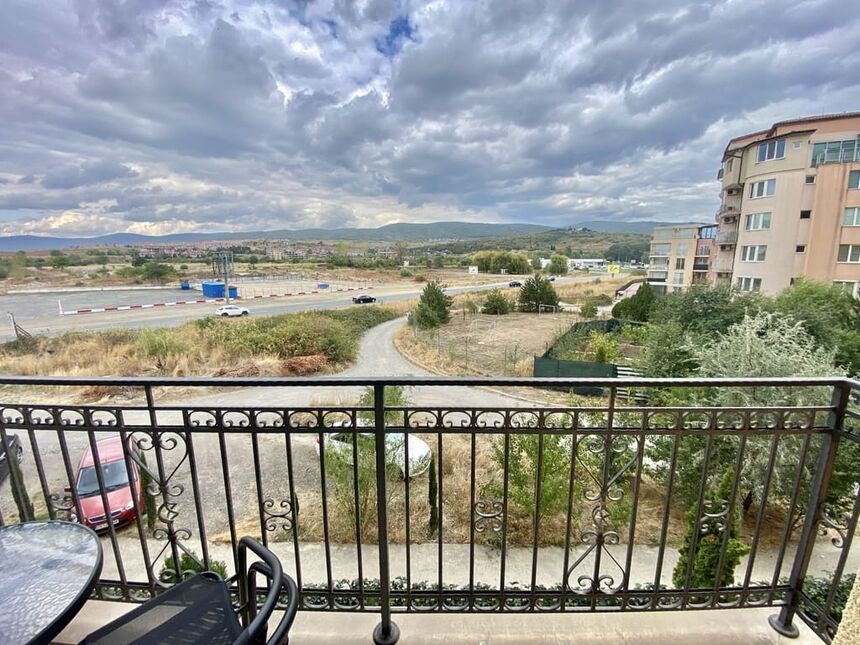 ID7760 Студия с мебелью в Амадеус 19