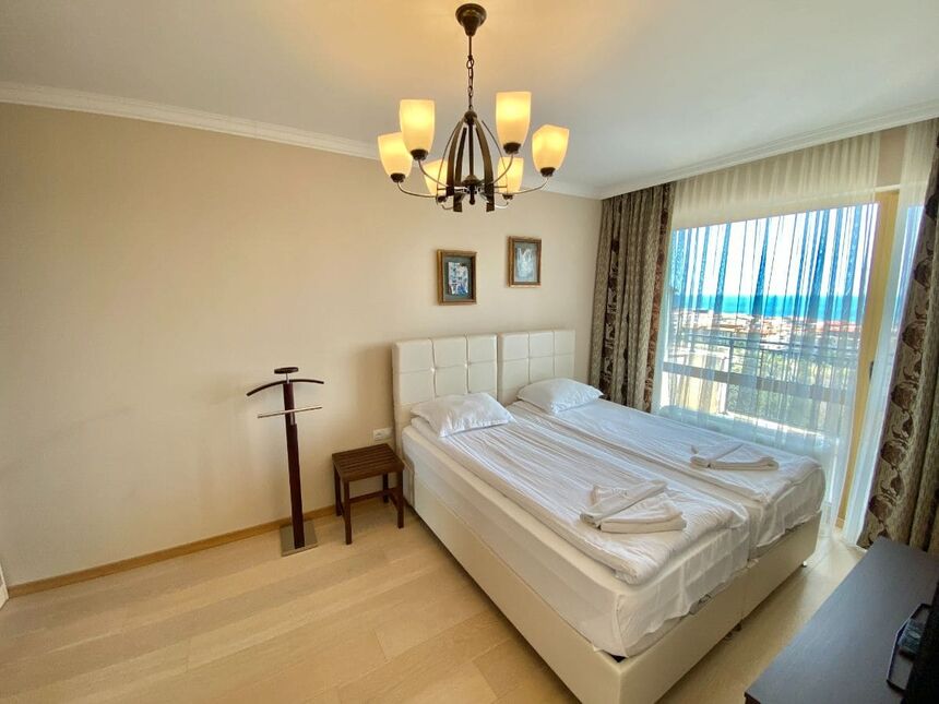 ID7757 Трехкомнатная квартира с видом на море в Вилла Флоренция