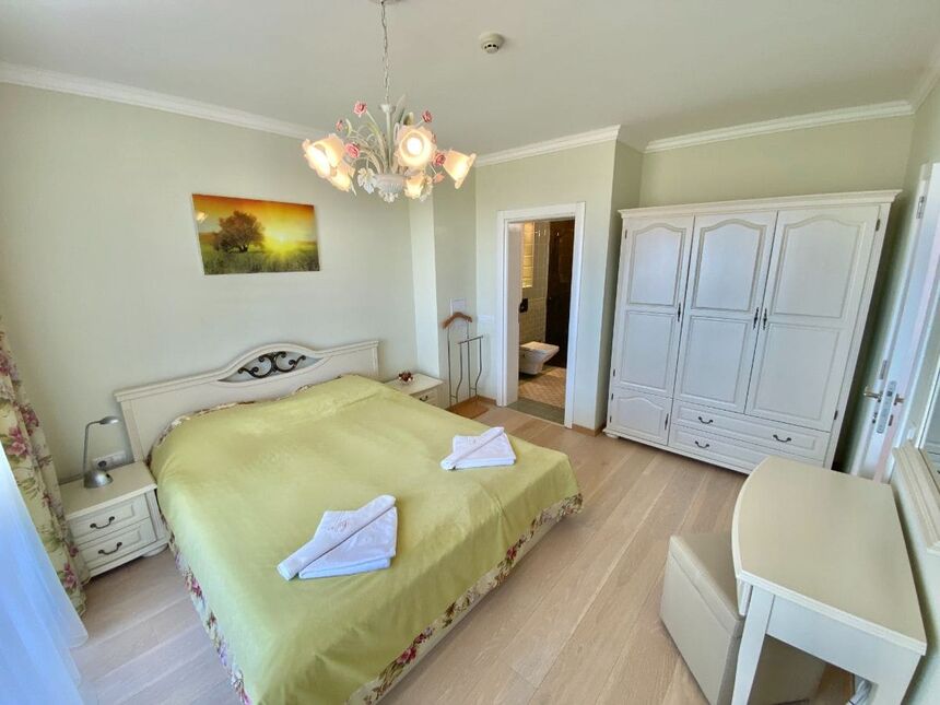 ID7757 Трехкомнатная квартира с видом на море в Вилла Флоренция