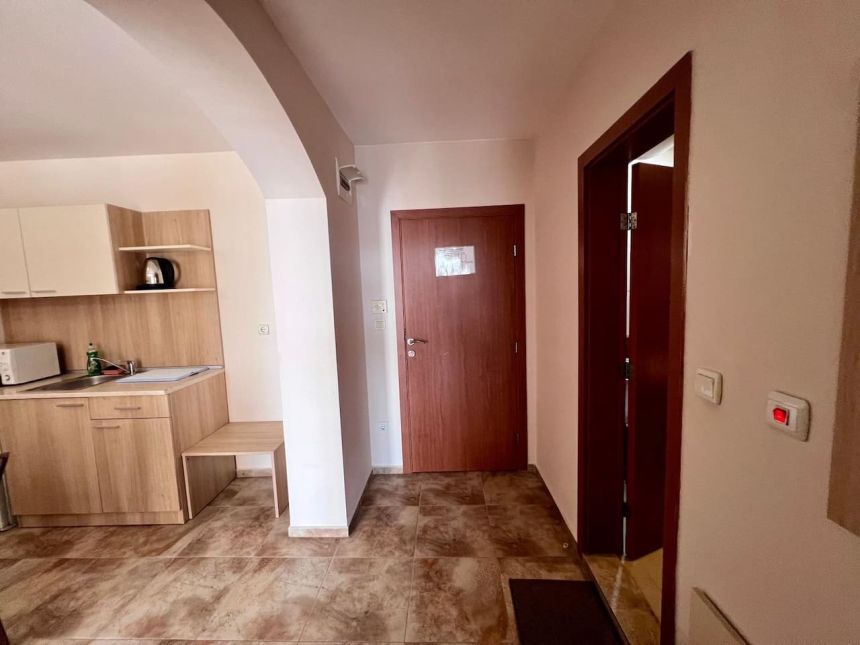 ID8007 Двухкомнатная квартира в апарт - отеле Karlovo