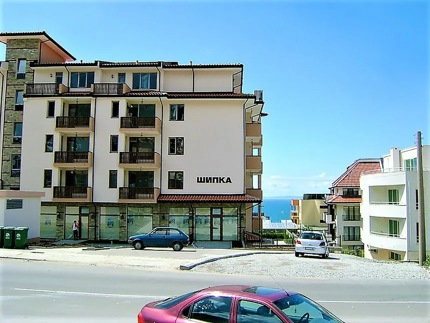 ID2227 Трехкомнатная квартира в комплексе Шипка