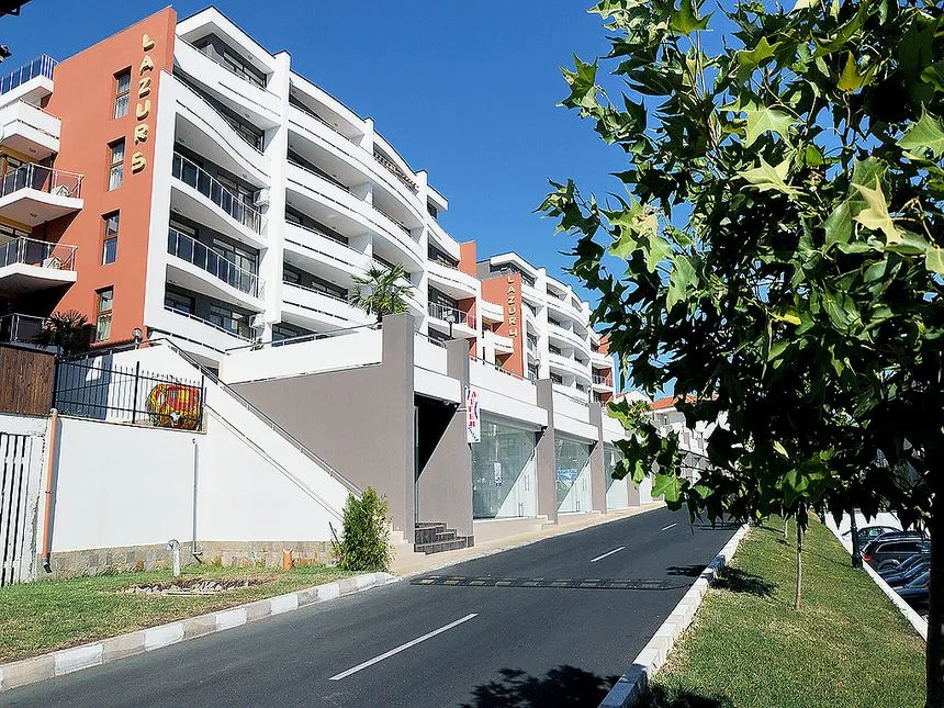 ID2287 Двухкомнатная квартира в комплексе Лазур 4