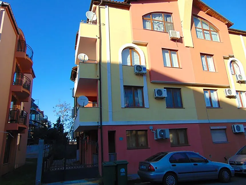 ID2861 Двухкомнатная квартира в жилом доме в Несебре