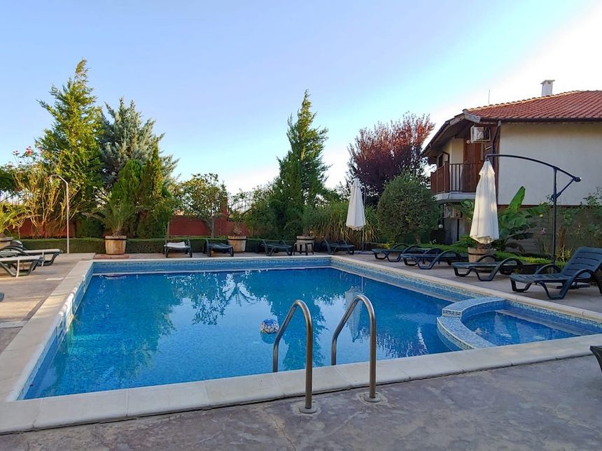 ID3227 Таунхаус в небольшом комплексе